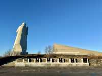 🕊️ Alyosha Monument & Hill of Remembrance — Murmansk’s Eternal Flame and the Spirit of the Arctic