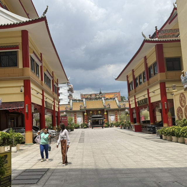 曼谷∣ MRT (BL29) 龍蓮寺∣ 曼谷最靈的華人寺