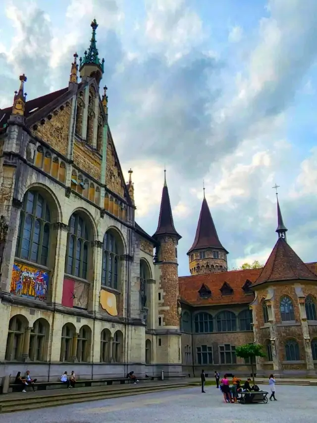 Swiss Autumn Charm🍁