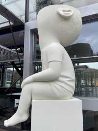 🎨 Fluctuart — Paris’s Floating Hub of Urban Art