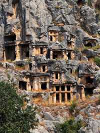 The Ancient Echoes of Sigiriya Rock Fortress