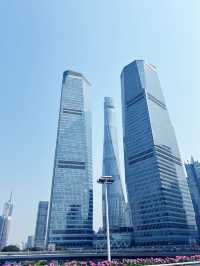 🚀🤖白天的東方明珠太科幻!粉紅色球體+藍天,這才是魔都顏值天花板!🤖🚀