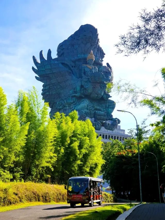 Ta-Daㅡ! The majestic statues of Bali's GWK Park.