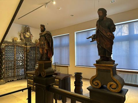 中世紀の鎧と医療展示の魅力を探る | Trip.com ニュルンベルク