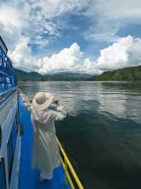 Lake Toba: The Ultimate Volcanic Vibes Getaway 🌋💙