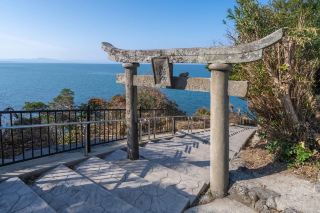 Review of Awashima Shrine: Exploring a cliffside shrine by the sea, a symbol of love in Oita 🌊⛩️❤️