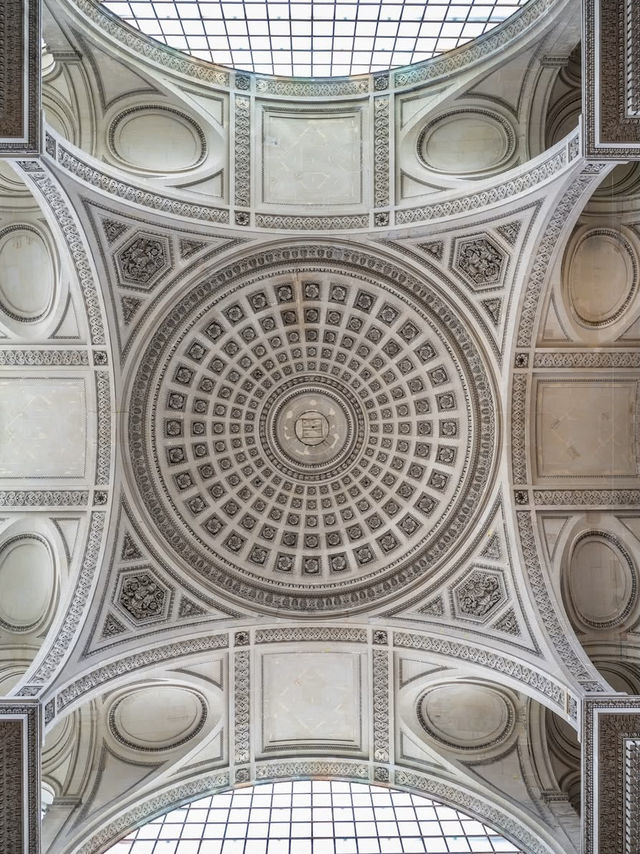 🏛️✨ Panthéon: Paris’ Majestic Temple of Heroes and History ✨🏛️    