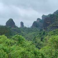 Discover Nature & Culture at 龙虎山!