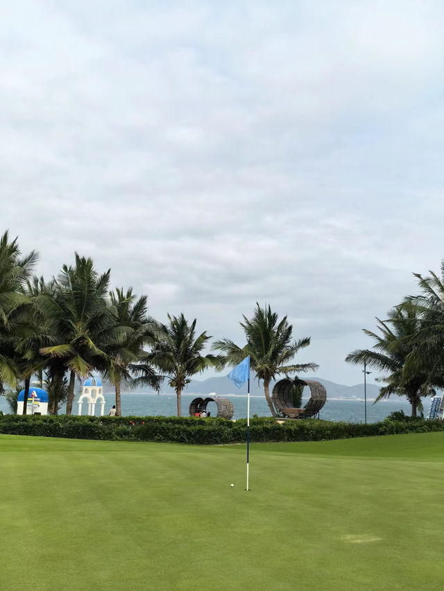 Checked in  Sanya Luhuitou golf club ⛳️ 🇨🇳