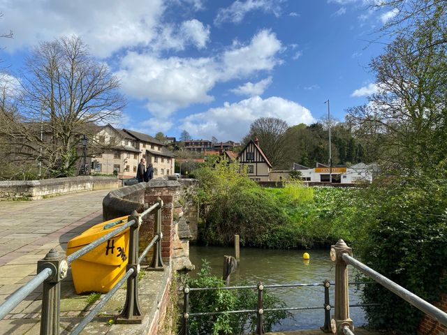 Bishop Bridge: A Storied Crossing Over Norwich's Riverside Realm