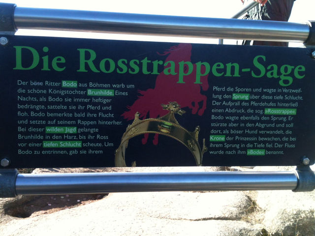 전설적인 바위가 있는 Rosstrappe 