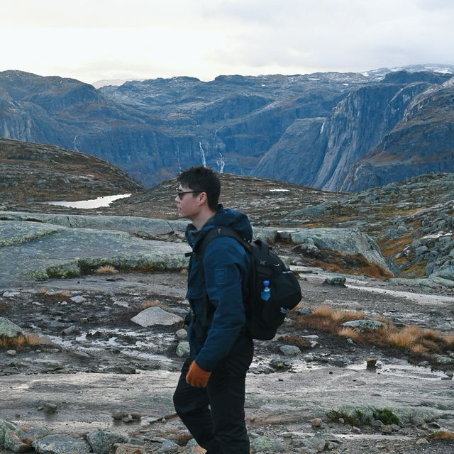 TROLLTUNGA นอร์เวย์ตอนใต้ สุดยอดวิวและจุดลิ้นยอดเข
