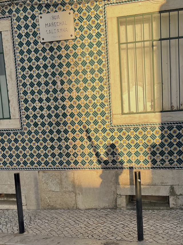 LisBON Voyage: Tiles, Trams & Fairy Tale Delusions