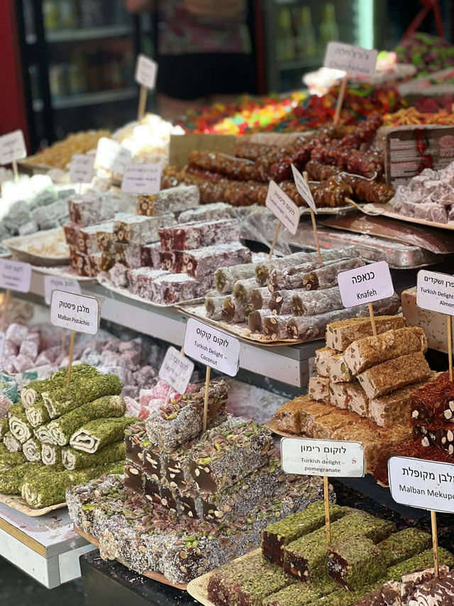 Tel Aviv: Hummus, Heatwaves & Hot People