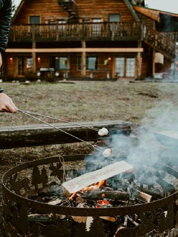 Discover Yellowstone National Park: Adventure, Scenery & A Hidden Gem for the Perfect Stay!
