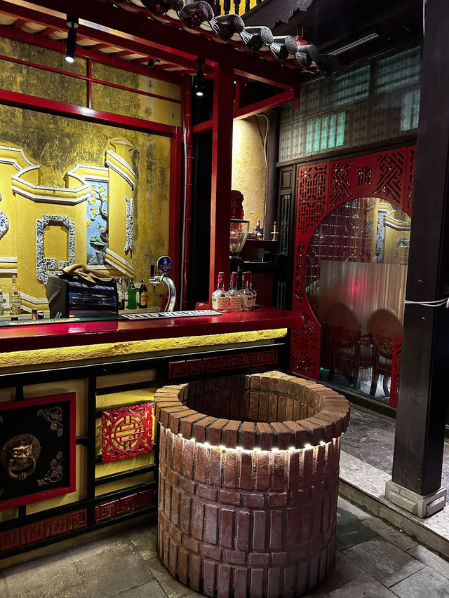 You are in restaurant, but feel like an historical museum! It’s possible in Hoi An