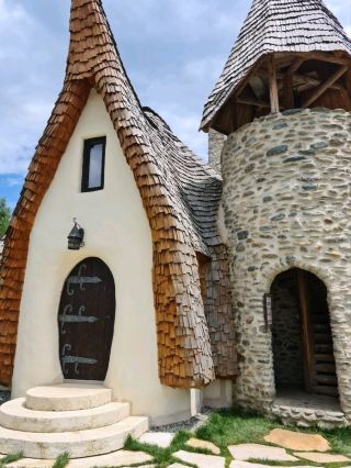 🏞️ A Fairytale Adventure in Transylvania: Discover the Clay Castle of the Valley of Fairies