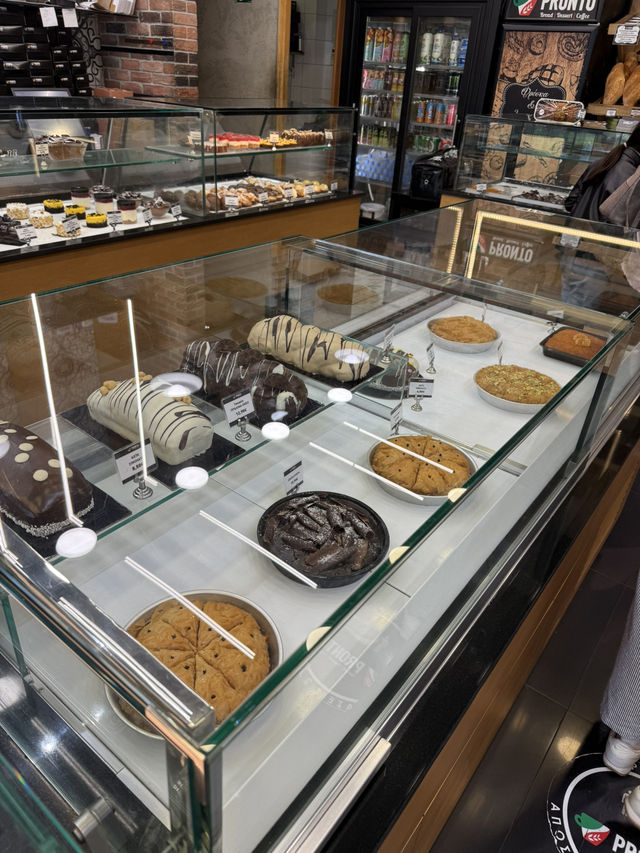 ☕️ Fresh Bakes & Comforting Coffee Moments at Pronto Pastry Bakery & Café 🥐