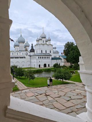 Rostov Kremlin: The Perfect Easy Day Trip from Moscow 🏰