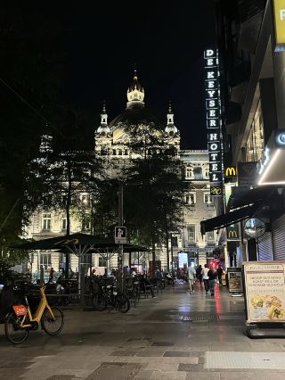 A night in Antwerp ✨