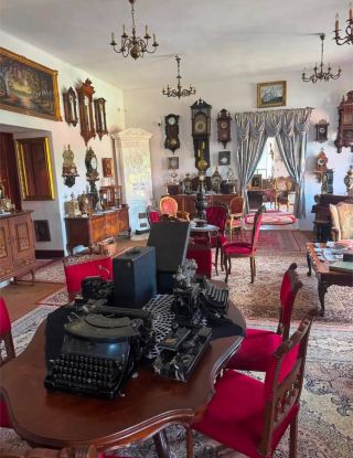 Uncovering the Magic of Zámek Brandlín: A Fairytale Chateau in South Bohemia 🏰✨