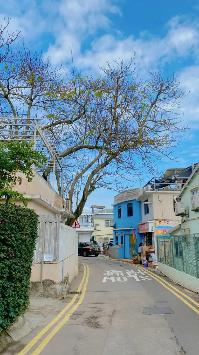 Fast-paced Hong Kong also has a paradise untouched by the secular world.