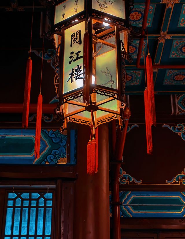 “絕頂樓荒舊有名，高皇曾此駐樓旌”閱江樓盡顯皇家氣派