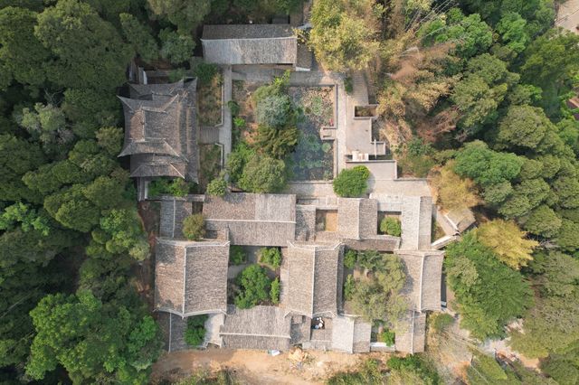 雲南石屏秀山寺