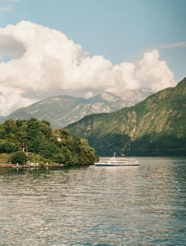 A Morning Run Around Lake Como