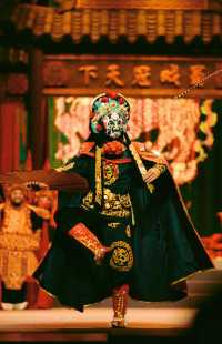 來四川成都遊玩，不看個川劇變臉等於白來