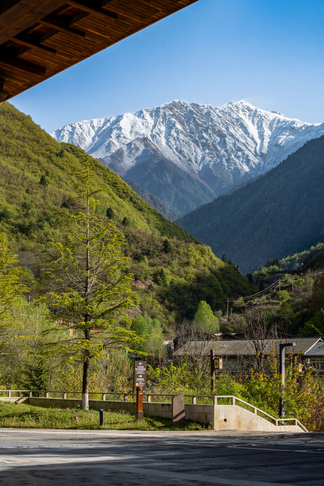 九寨溝｜住進風景裡，去雪山下度個假