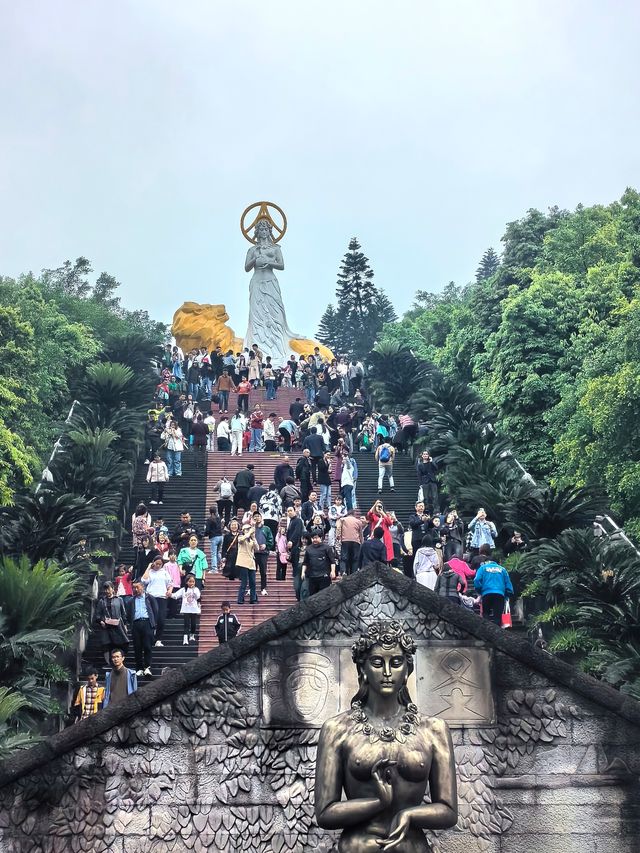 五糧液酒廠竟然是熱鬧的景區