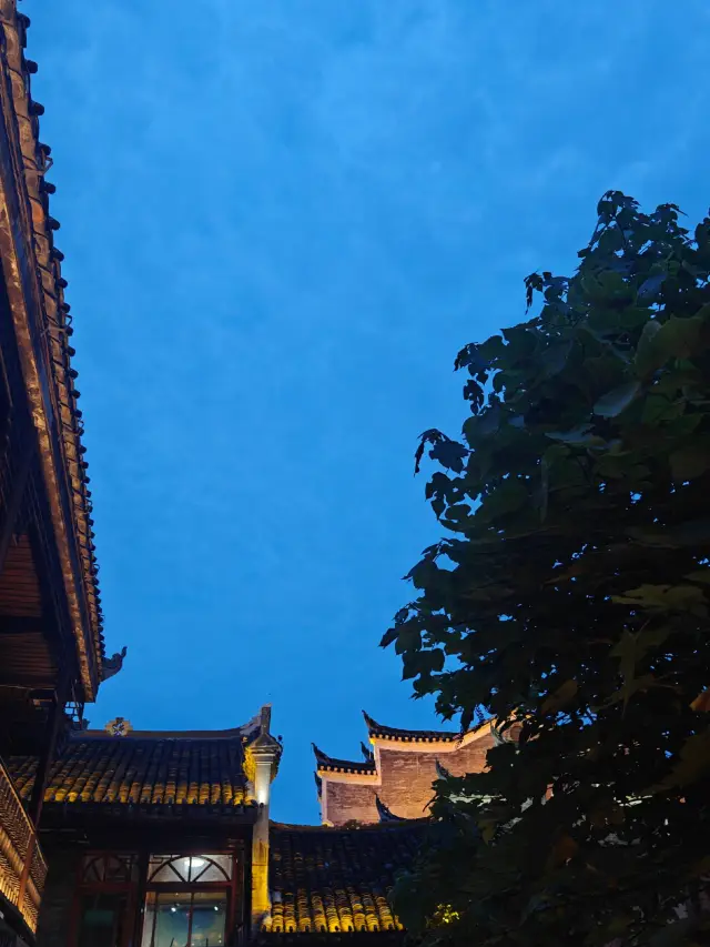 Phoenix Ancient Town, a romantic dream of a thousand years