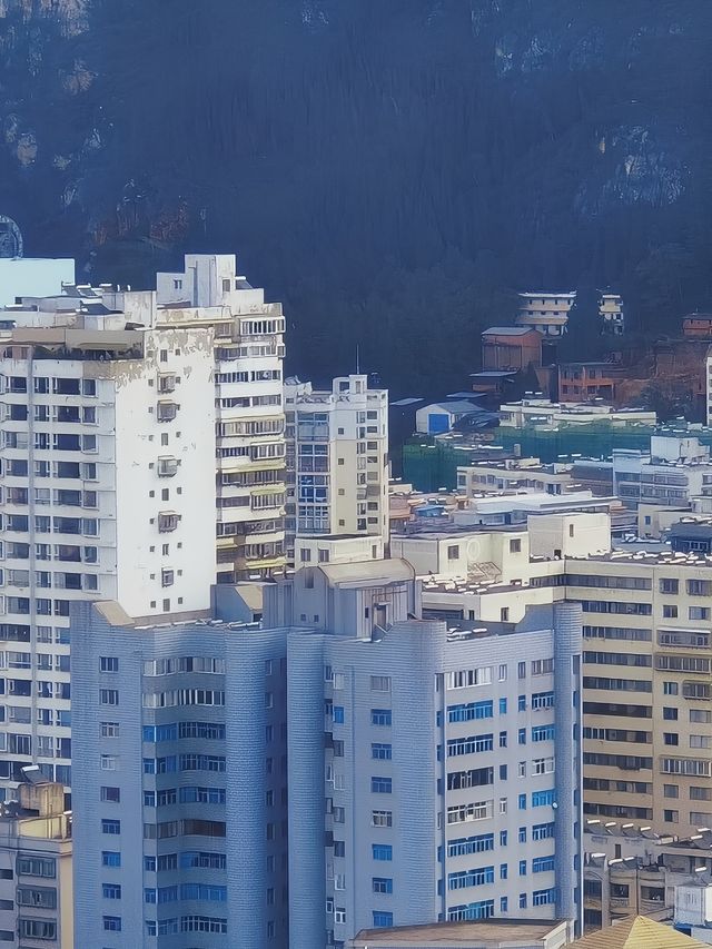 最便宜的穿越旅行?在雲南的紅色地軌～