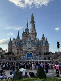 #Disneyshanghai #shanghai #Mickymouse #jacksparrow #pirates 
