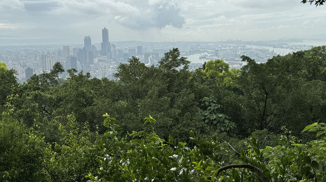 富有人情味的柴山登山步道。