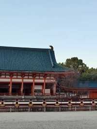 ⛩️京都平安神宮：傳統之美與寧靜的和諧交融