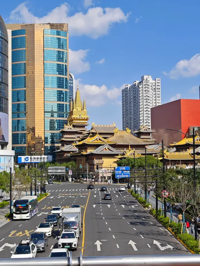 วัดจิ่งอัน｜ชมวัดที่แพงที่สุดในประเทศ
