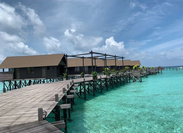 探秘馬來西亞的隱世天堂——山打根蘭卡央島。