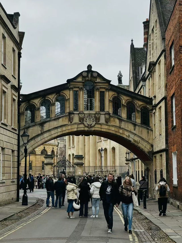 Oxford: A City of Learning and History