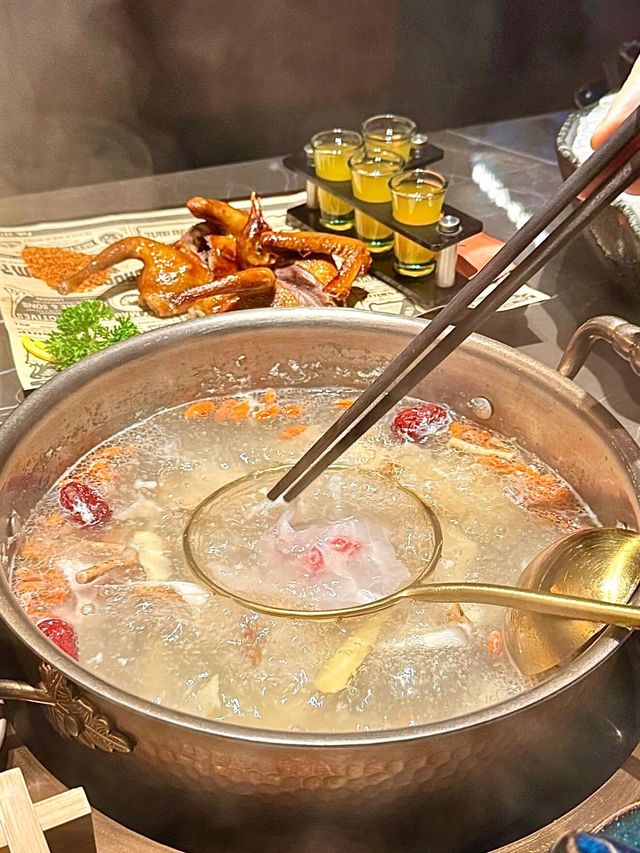 就為了這一口脆鯇魚，我排了2小時隊