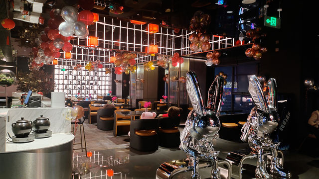 這樣跨福年!安萘魔方酒店。
