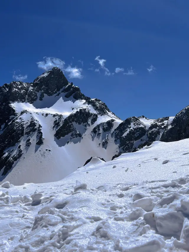 6-Day Kunming-Lijiang-Dali Tour: Skiing and Sightseeing in Yunnan