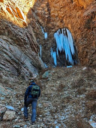 厳しい冬の寒さの中、新しい氷と雪の世界を体験しましょう！！