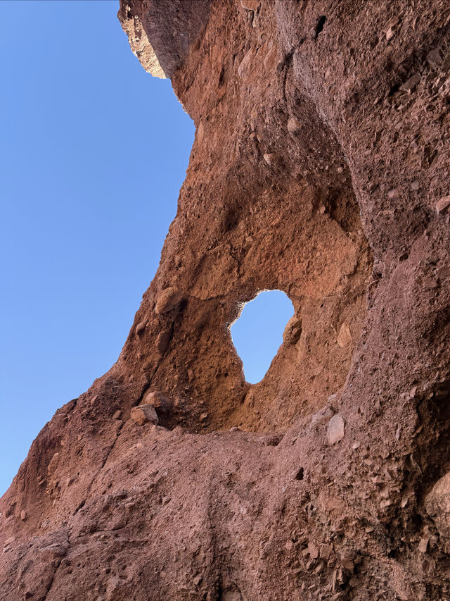 石中洞（鳳凰城）Hole in the Rock