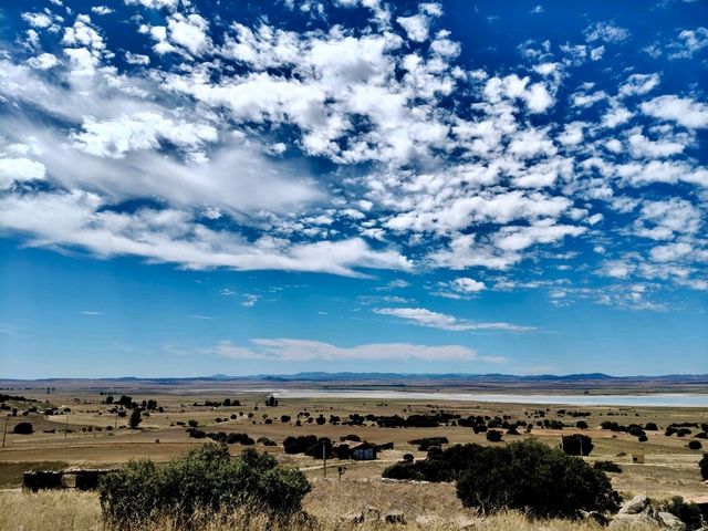Exploring the Landmarks of Laguna de Gallo Canta 🌿🏞️