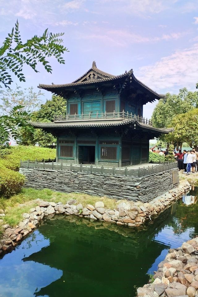 范仲淹筆下的岳陽樓，如此魅力，誰不想親眼目睹？