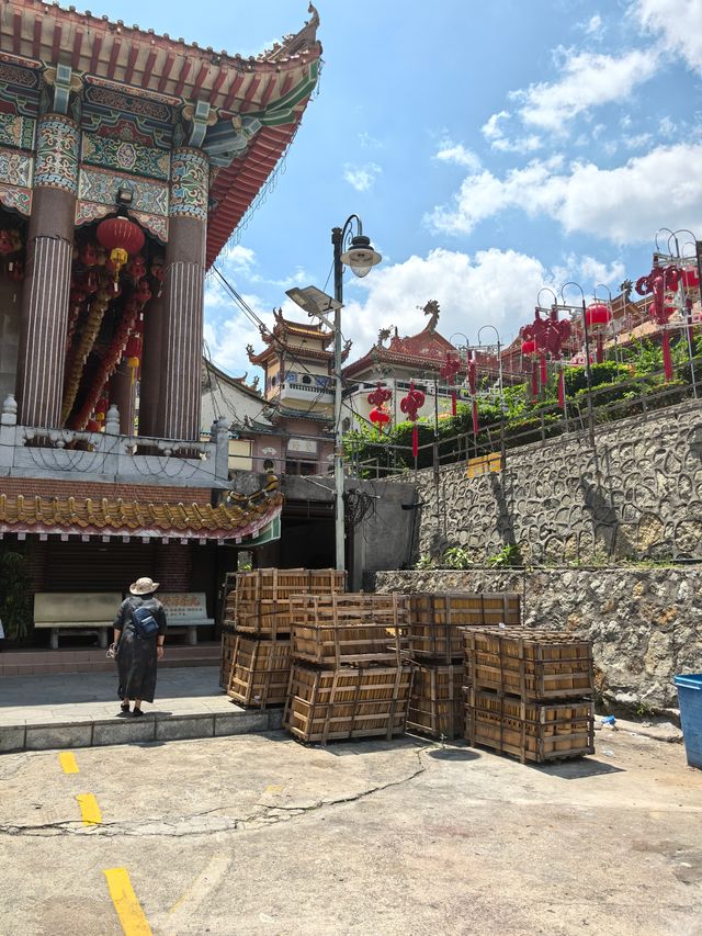 景點地址：檳城升旗山 升旗山森林公園 檳城極樂寺