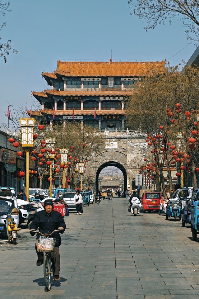 在蔚州古城午後溫暖陽光下Citywalk（附路線）