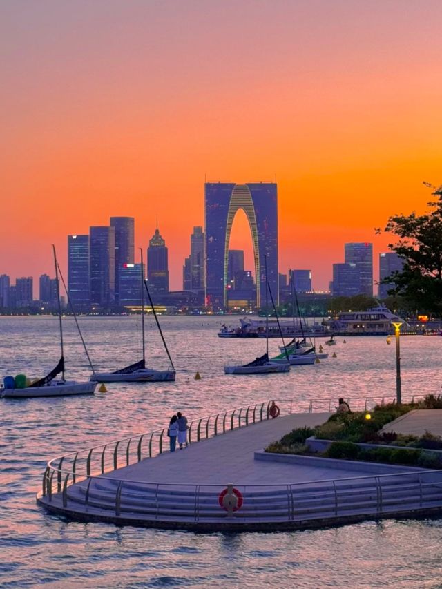 金雞湖日落浪漫爆燈！